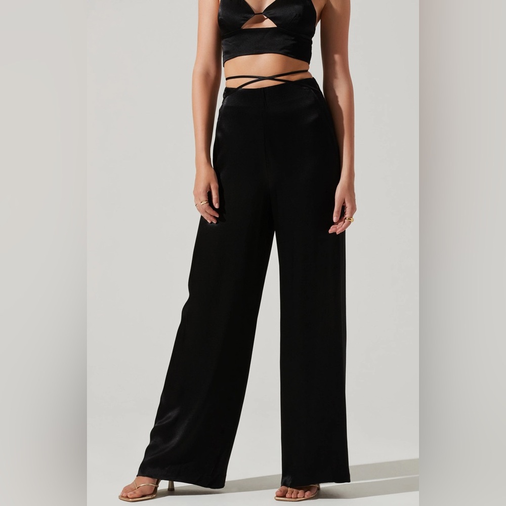 ASTR Amiah Pant (Satin)
